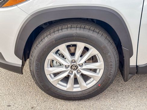 New 2026 Toyota Corolla Cross LE FWD image 11
