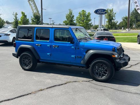 Used 2026 Jeep Wrangler Unlimited Sport AWD/4WD image 5