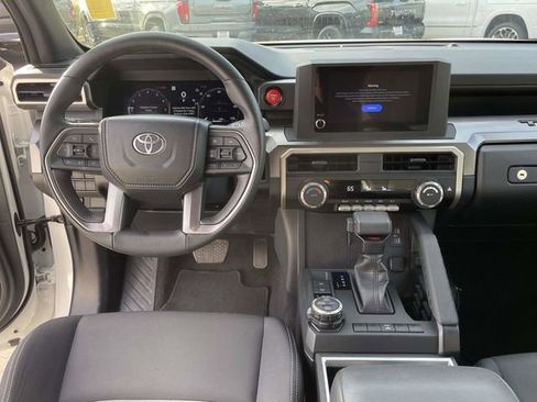 Used 2025 Toyota Tacoma TRD Off-Road image 14