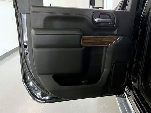 Used 2023 Chevrolet Silverado 2500 High Country image 20