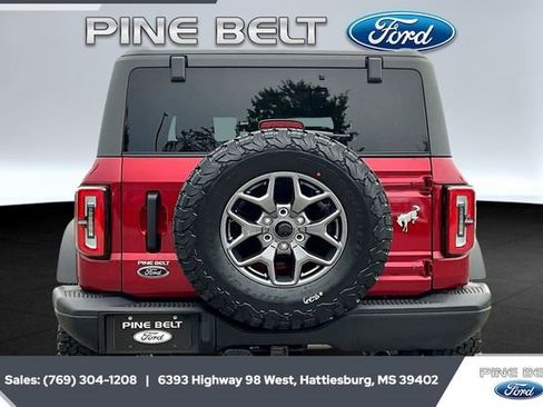 New 2025 Ford Bronco Badlands image 4