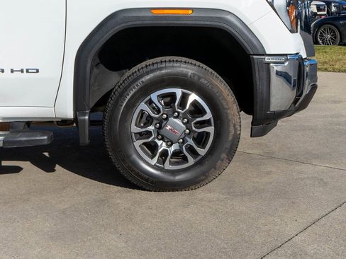 Used 2024 GMC Sierra 3500 SLT w/ X31 Off-Road Package image 34