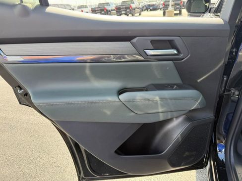 New 2026 GMC Terrain AT4 AWD/4WD image 32