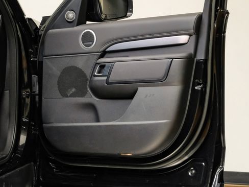 Used 2023 Land Rover Discovery S R-Dynamic AWD/4WD image 48