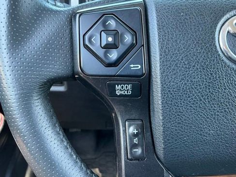 Used 2019 Toyota 4Runner TRD Off-Road AWD/4WD image 24