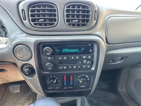 Used 2004 Chevrolet TrailBlazer LT RWD image 13