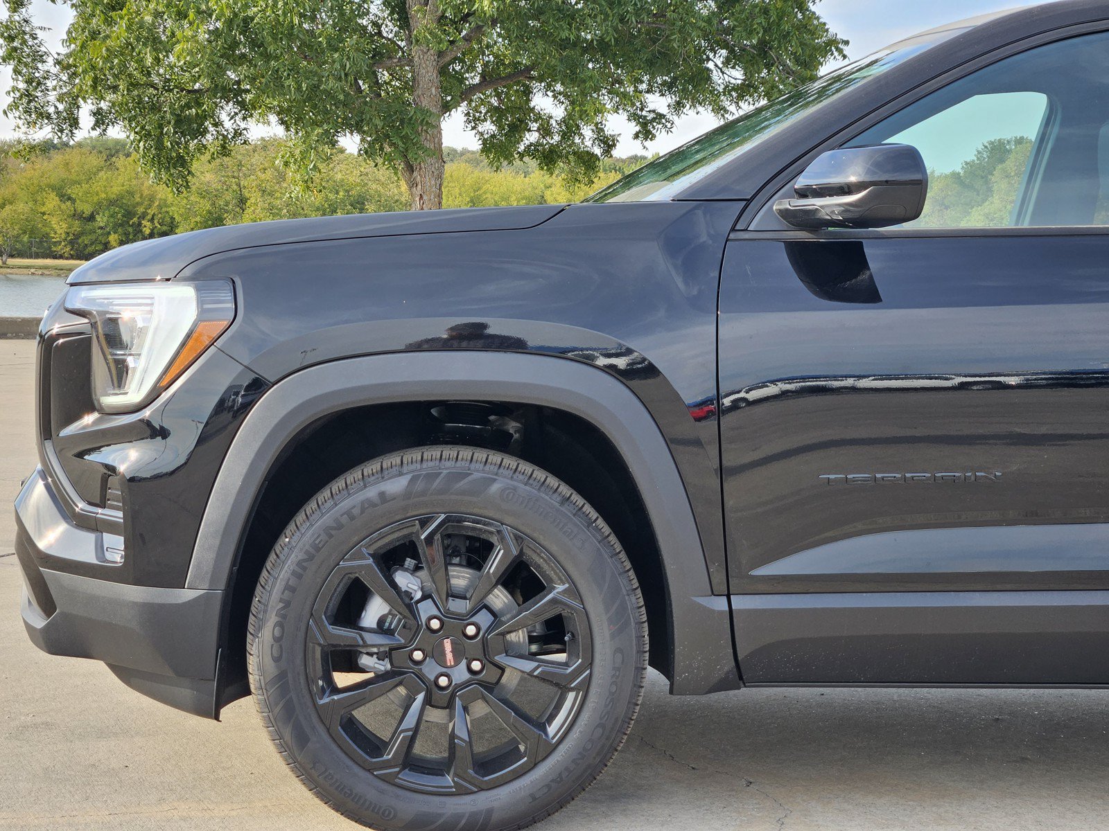 New 2027 GMC Terrain Elevation w/ Elevation Premium Package FWD image 6