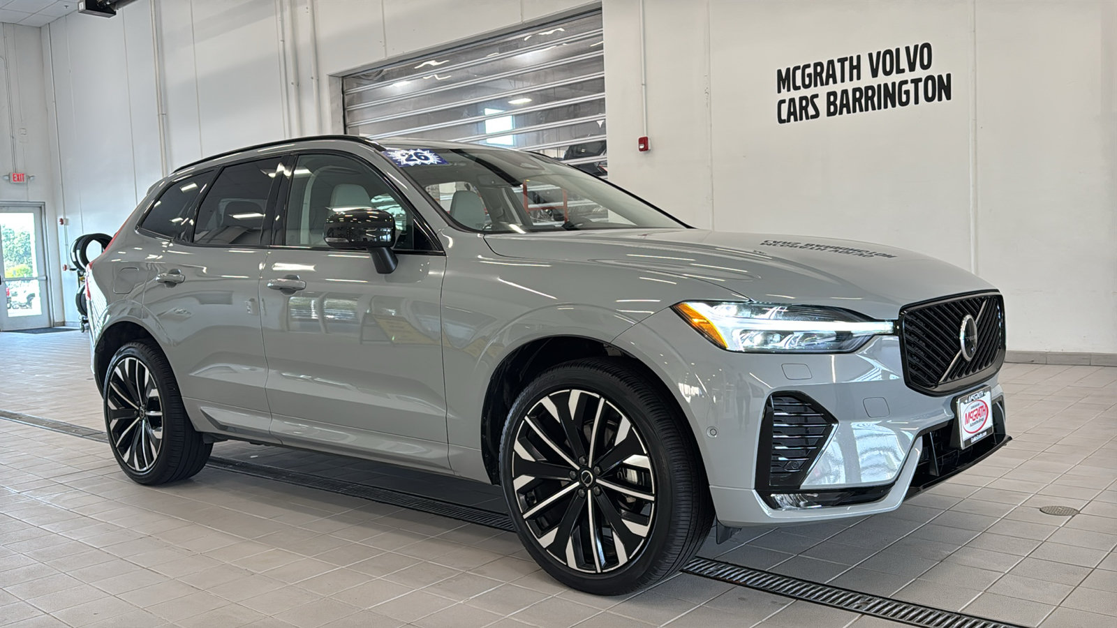 Used 2026 Volvo XC60 B5 Ultra AWD/4WD image 3