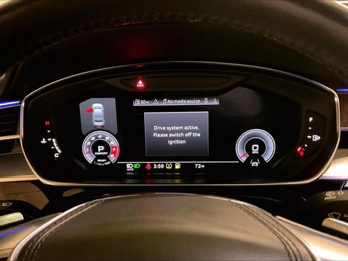 Used 2021 Audi A8 L 3.0T w/ Luxury Package image 24