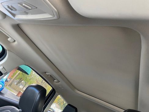 Used 2019 Ford Escape SEL image 21