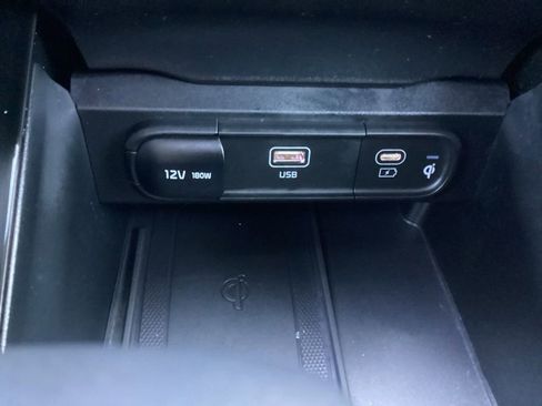 Used 2025 Kia Telluride S FWD image 24