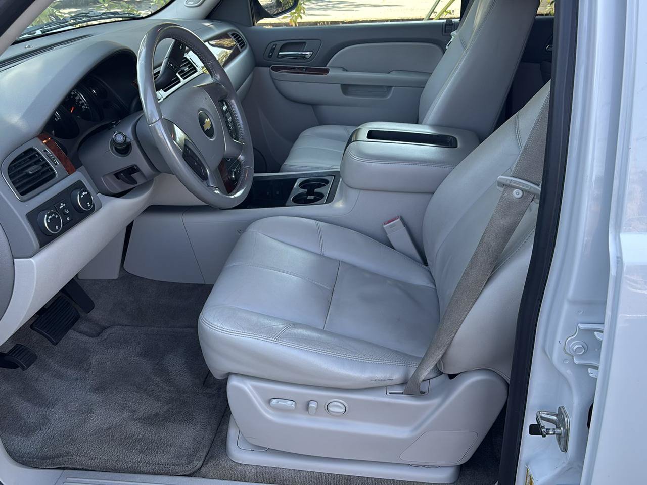 Used 2012 Chevrolet Tahoe 4WD LT w/ Luxury Package image 9