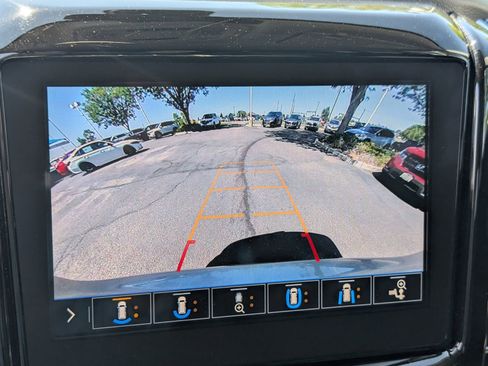 Used 2020 Chevrolet Traverse RS image 22