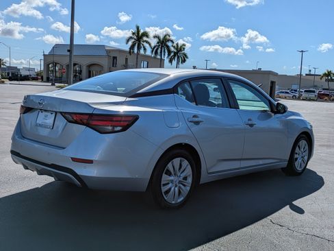 Used 2022 Nissan Sentra S image 6