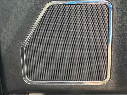 Used 2018 Ford F150 Lariat w/ Equipment Group 502A Luxury AWD/4WD image 18