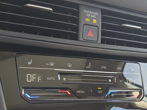 New 2026 Volkswagen Jetta SE image 19