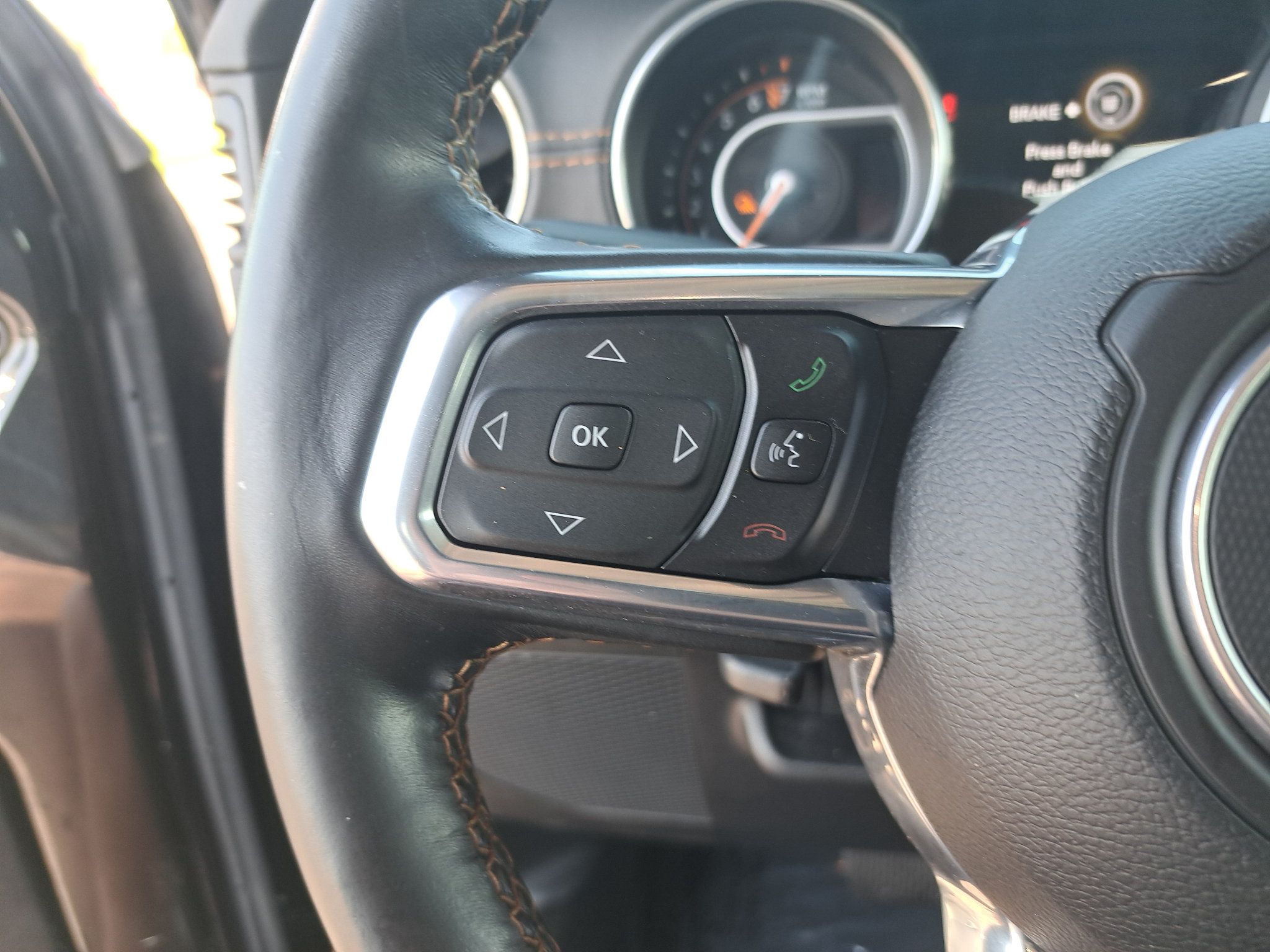 Certified 2021 Jeep Gladiator Overland AWD/4WD image 17