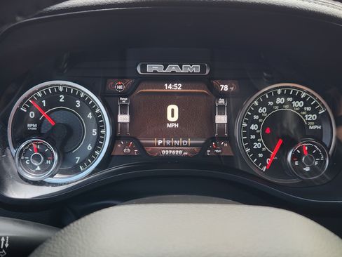 Used 2023 RAM 1500 Laramie AWD/4WD image 19