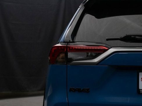 Used 2022 Toyota RAV4 XSE image 12