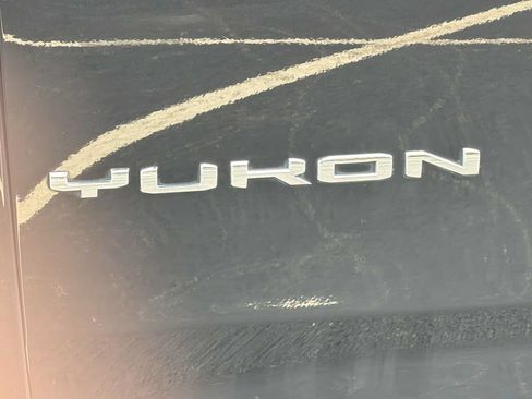 Used 2021 GMC Yukon SLT w/ SLT Luxury Plus Package RWD image 43