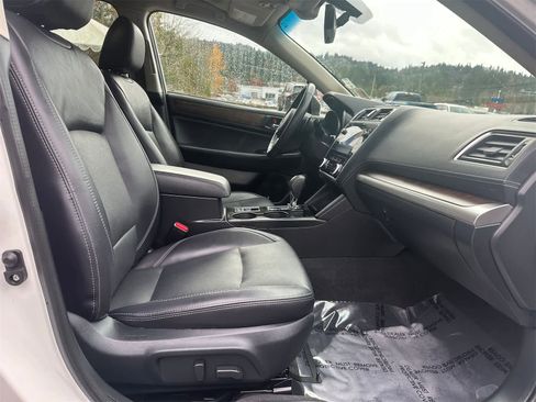 Used 2018 Subaru Outback 3.6R Limited image 13