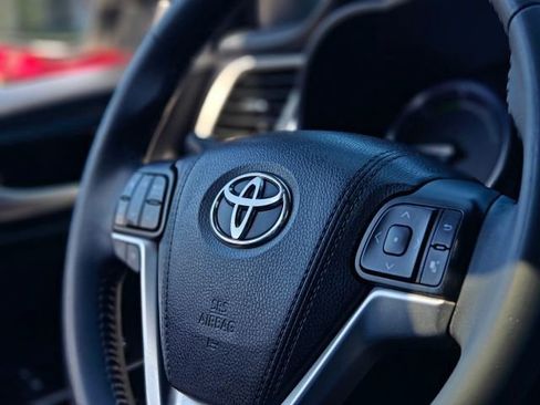 Used 2015 Toyota Highlander Limited AWD/4WD image 15