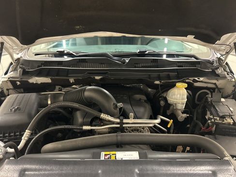 Used 2019 RAM 1500 Tradesman w/ Chrome Appearance Group image 11