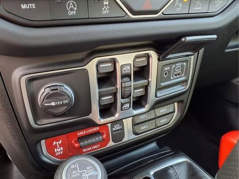 New 2026 Jeep Gladiator Mojave AWD/4WD image 19