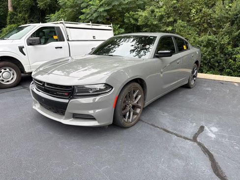 Used 2023 Dodge Charger SXT w/ Blacktop Package RWD image 2