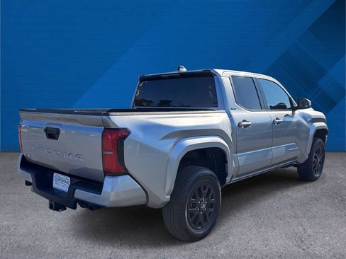 Used 2024 Toyota Tacoma SR5 AWD/4WD image 9