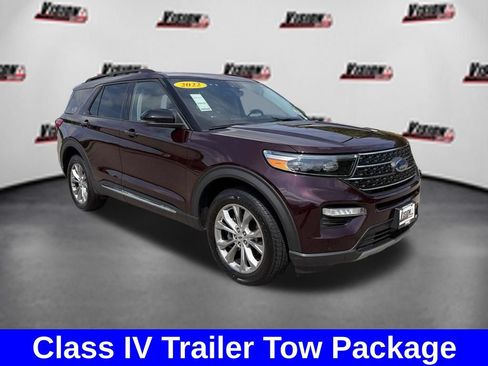 Used 2022 Ford Explorer XLT w/ Equipment Group 202A AWD/4WD image 3