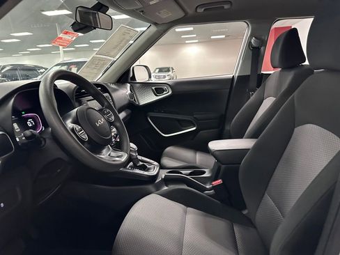 Used 2024 Kia Soul LX w/ Option Group 015 image 15