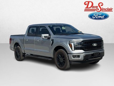 Used 2025 Ford F150 Lariat w/ Equipment Group 501A Mid AWD/4WD image 4