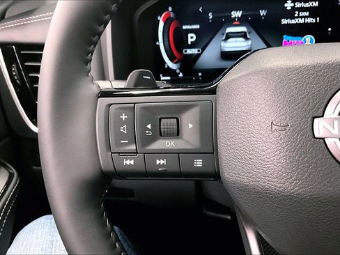 New 2025 Nissan Rogue SL image 65