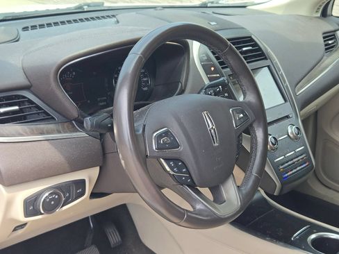 Used 2019 Lincoln MKC Reserve w/ MKC Climate Package FWD image 9