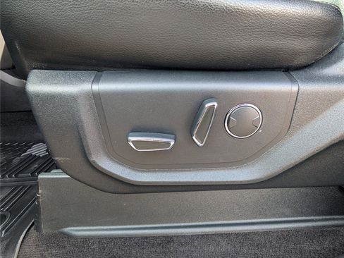 Used 2017 Ford F150 Lariat w/ Equipment Group 502A Luxury image 28