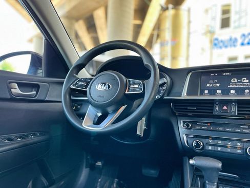 Used 2020 Kia Optima LX FWD image 18