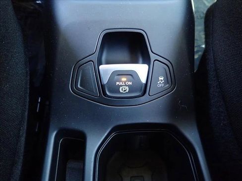 Used 2021 Jeep Renegade Sport image 23