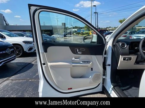 Certified 2026 Mercedes-Benz GLA 250 4MATIC image 12