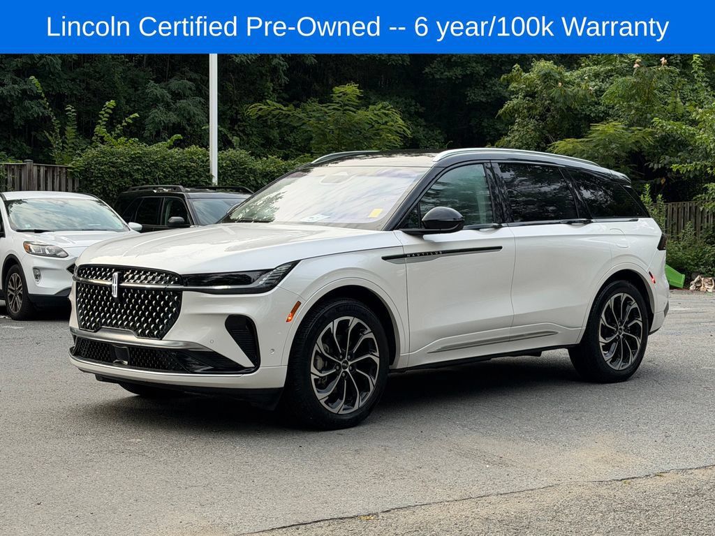 Certified 2024 Lincoln Nautilus Reserve AWD/4WD image 3