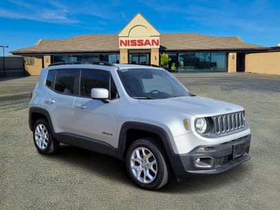 Used 2018 Jeep Renegade Latitude w/ UConnect 8.4 Nav Group