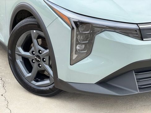 Used 2025 Kia K4 image 6