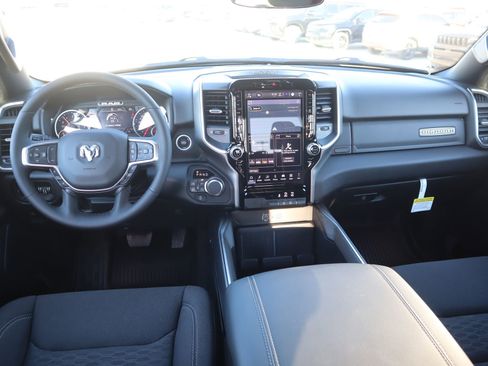 New 2026 RAM 1500 4x4 Crew Cab image 2