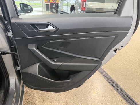 Used 2022 Volkswagen Jetta SE FWD image 24
