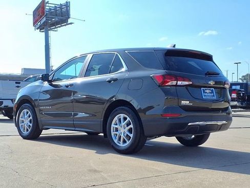 Used 2023 Chevrolet Equinox LT image 6