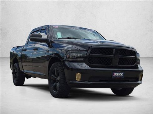 Used 2015 RAM 1500 Express AWD/4WD image 3