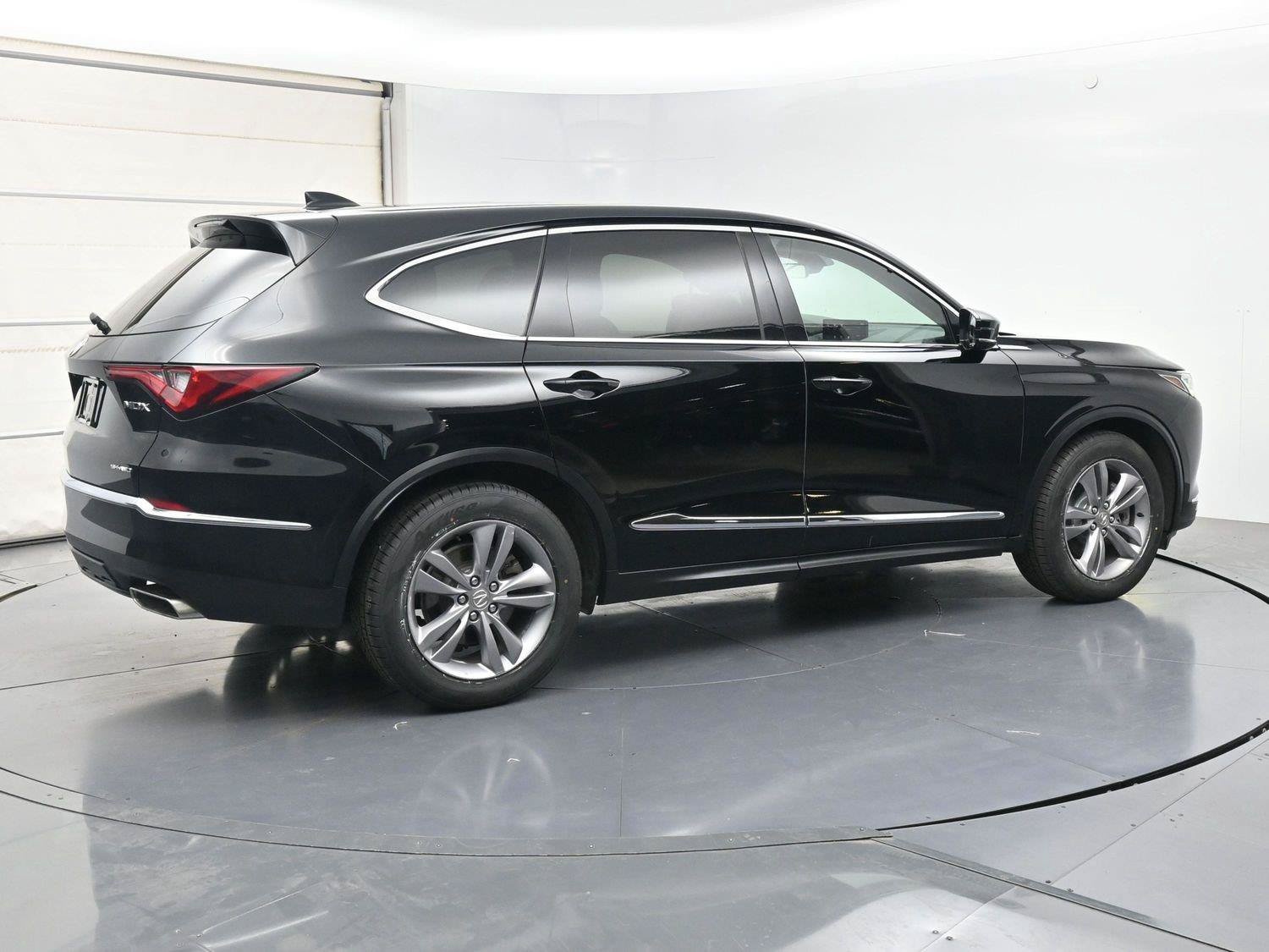 Used 2022 Acura MDX SH-AWD image 25