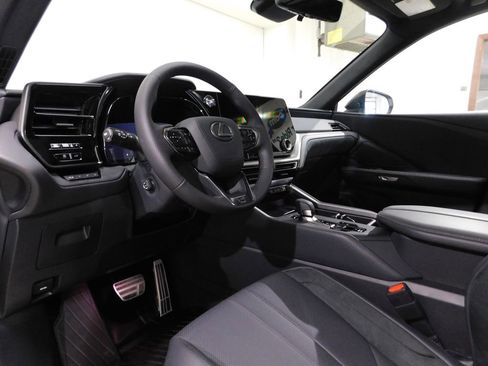 Used 2026 Lexus TX 500h AWD image 26