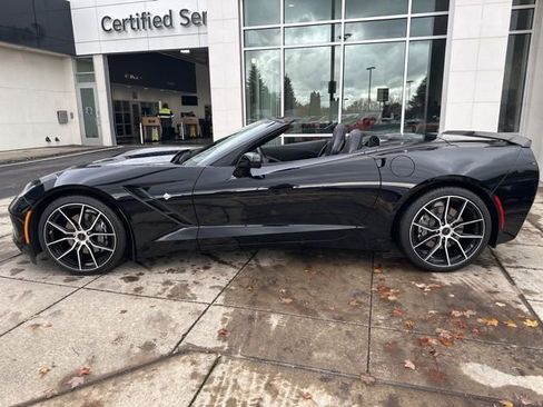 Used 2014 Chevrolet Corvette Stingray Convertible w/ 3LT Preferred Equipment Group image 17