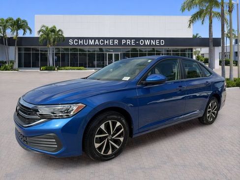 Certified 2024 Volkswagen Jetta S FWD image 3